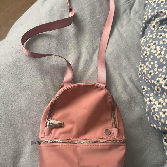 MICRO PINK City Adventurer Backpack NWOT - Picture 2 of 2